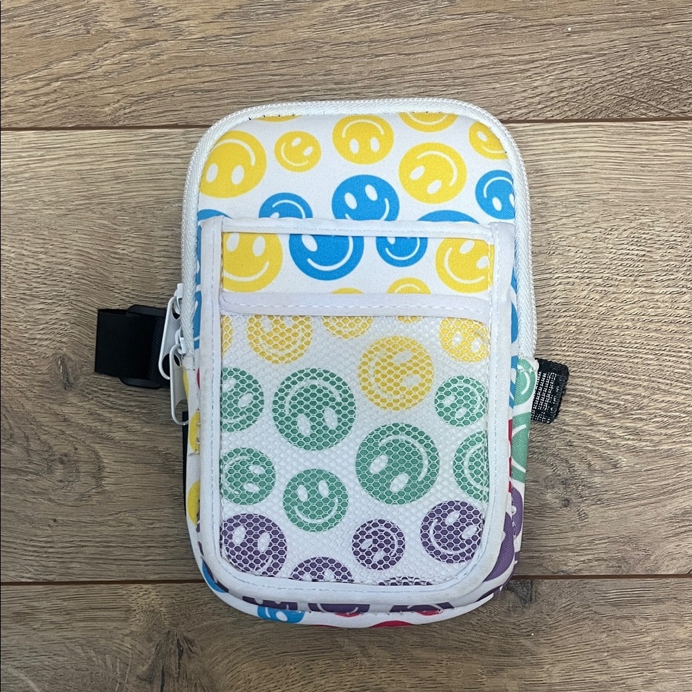 KATY DID 💛 Colorful Smiley Face Runners Pouch for Phone